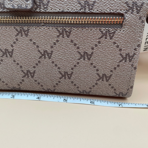 Anne Klein Logo Wristlet, Sesame Color, Full-Sized Wallet NWT - Picture 11 of 14